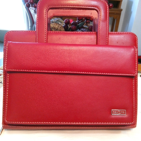 "New" Day one leather planner - Picture 1 of 6